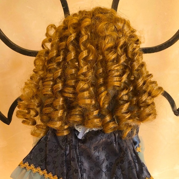 HALLOWEEN “DIA DE LOS MUERTOS” Hand Painted Doll - Picture 10 of 10